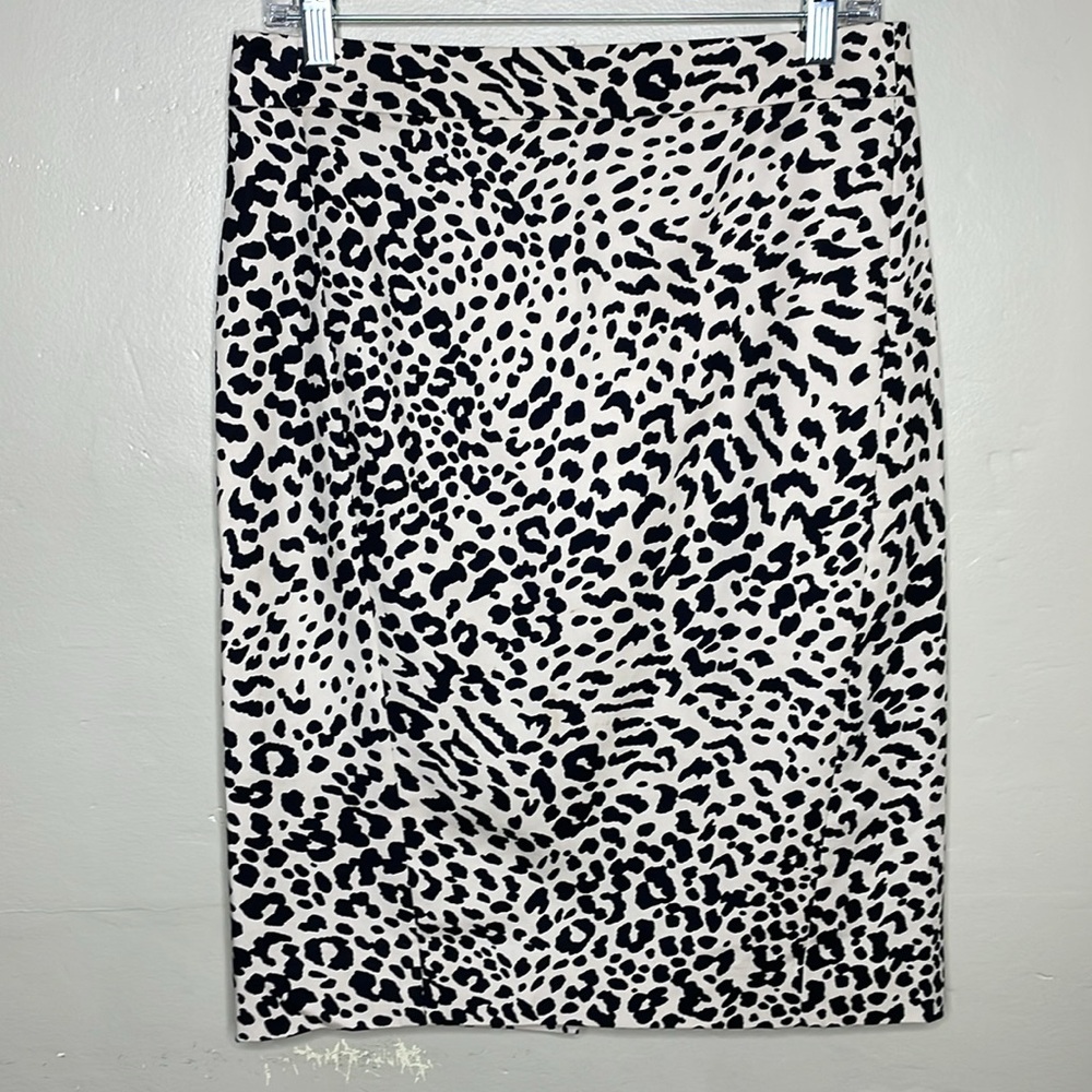 LOFT Pencil Skirt Tan & Black Animal Print Corporate Career 6
